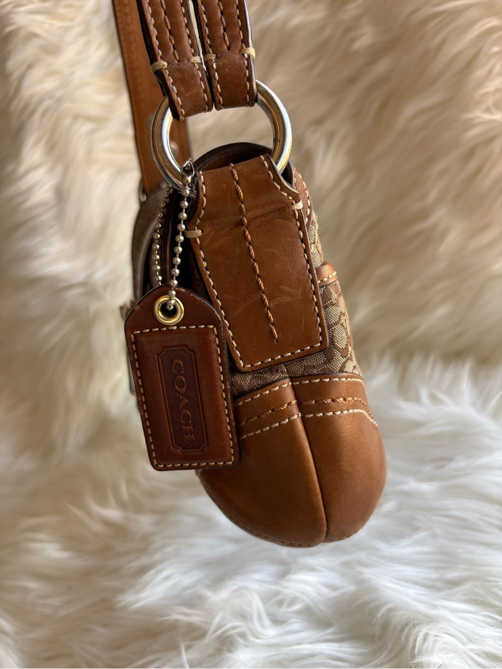 ! SOLD! COACH Soho Buckle Shoulder Bag - F10925 - Khaki Signature Leather Y2 - Picture 3 of 8